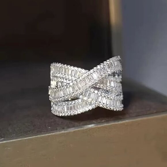 NEW 18k White Gold Baguette Diamond Ring Thick Wide Ring Band - Picture 1 of 5